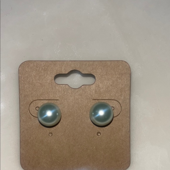 Kenneth Jay Lane Multicolor Pearl Stud Earrings Set of 4 - Picture 5 of 5